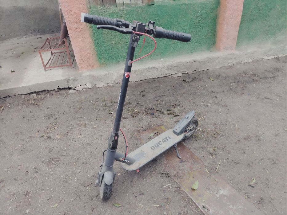 Продам електро самокат дукаті