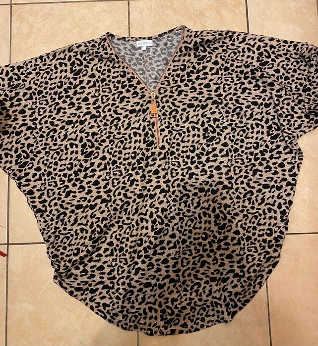 Женский Модный свитерок с принтом размер xl