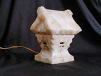 Lampka Domek prl retro vintage onyx? Alabaster? Kamień?