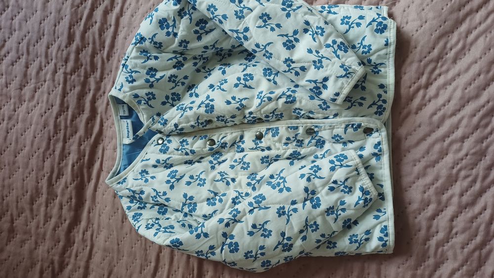 Kurtka ,narzutka dla dziewczynki