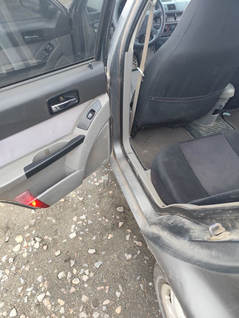 Продам машину Geely