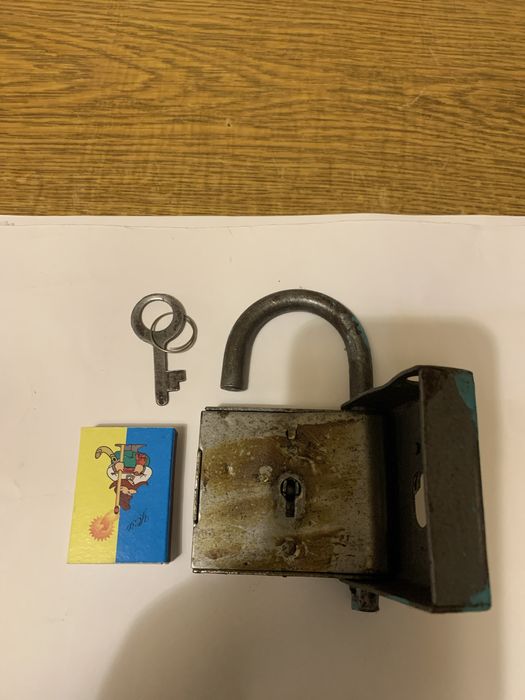 Замок навісний контрольний