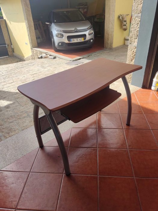 Secretária para escritório