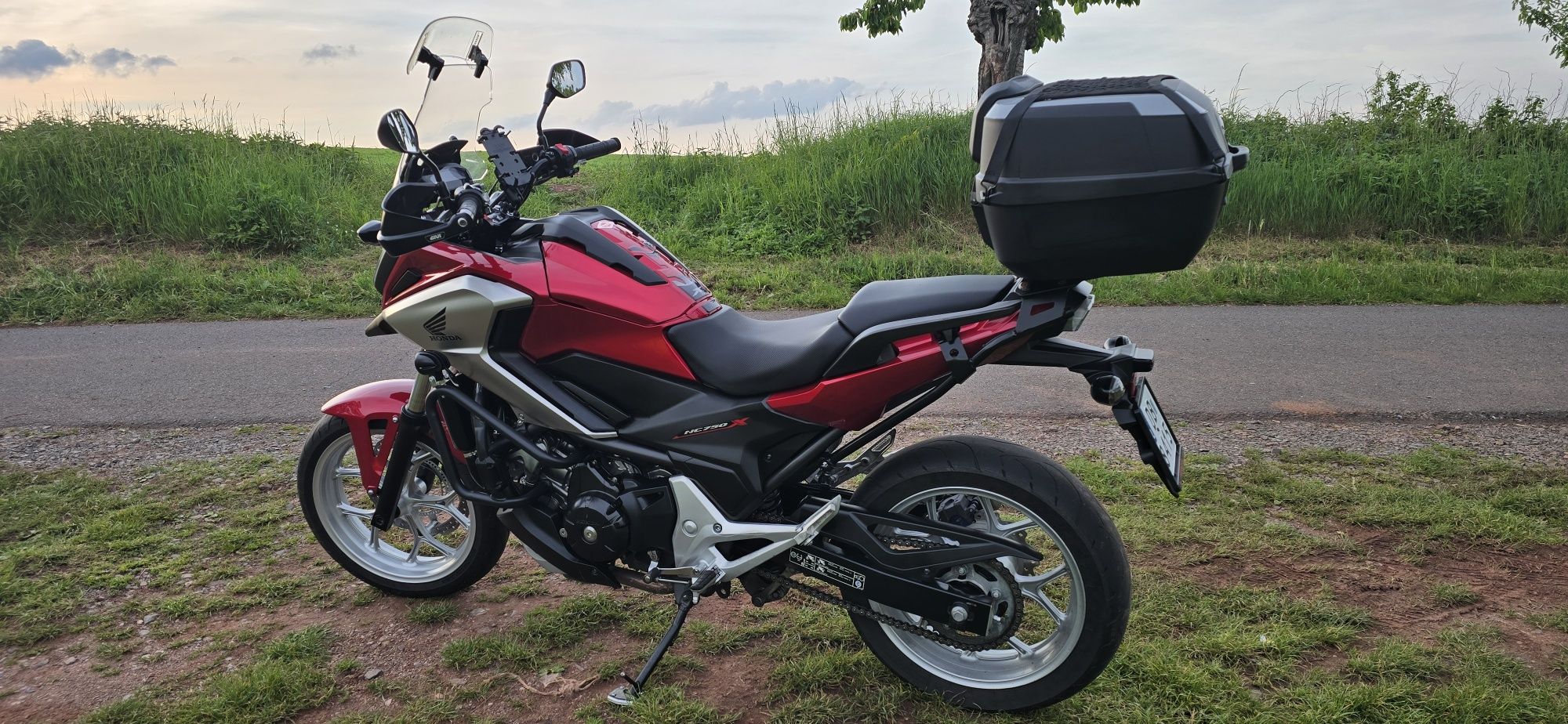 Motocykl Honda NC750X Manual