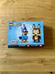LEGO® 40559 BrickHeadz - Struś Pędziwiatr i Wiluś E. Kojot