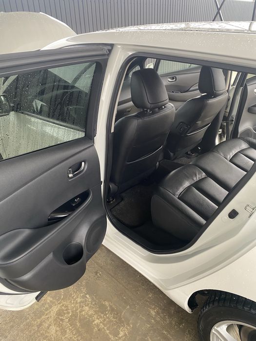 Ніссан ліф 2014 рік