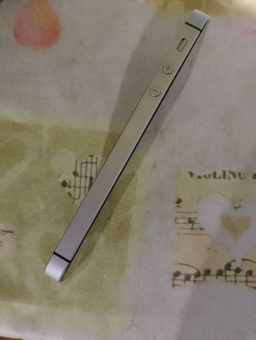 Iphone SE 2016 на 32 Gb