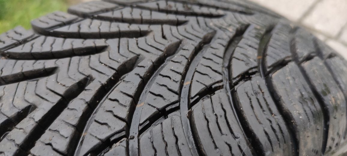Opony zimowe 5mm 195/65/15 Bfgoodrich ANDB4 ,N2