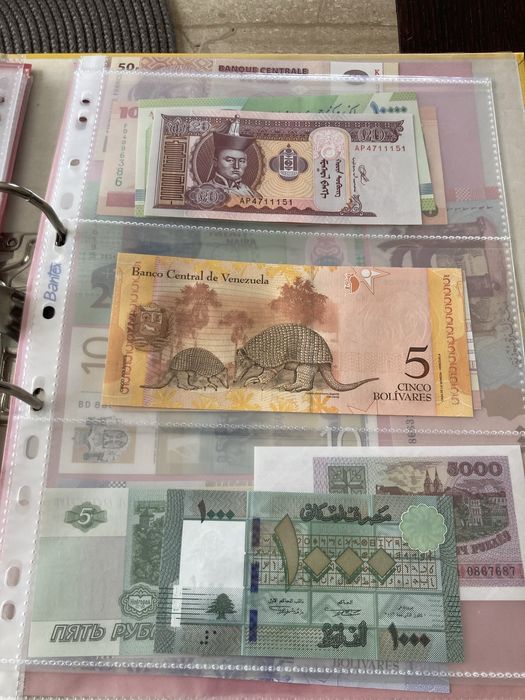 Banknoty Świata album z 44szt UNC plus gratisy!