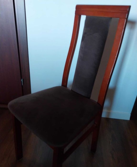 Sprzedam stół plus 6 krzeseł