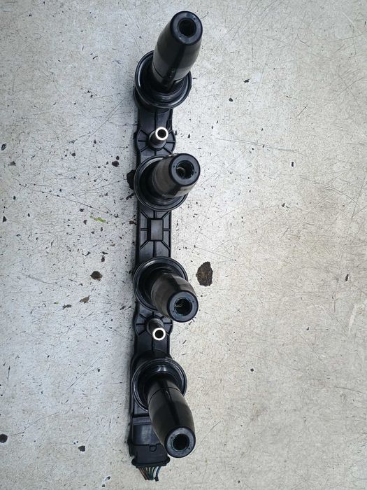 Cewka Zapłonowa Opel  Astra II Zafira B Meriva A 1.8  16 V