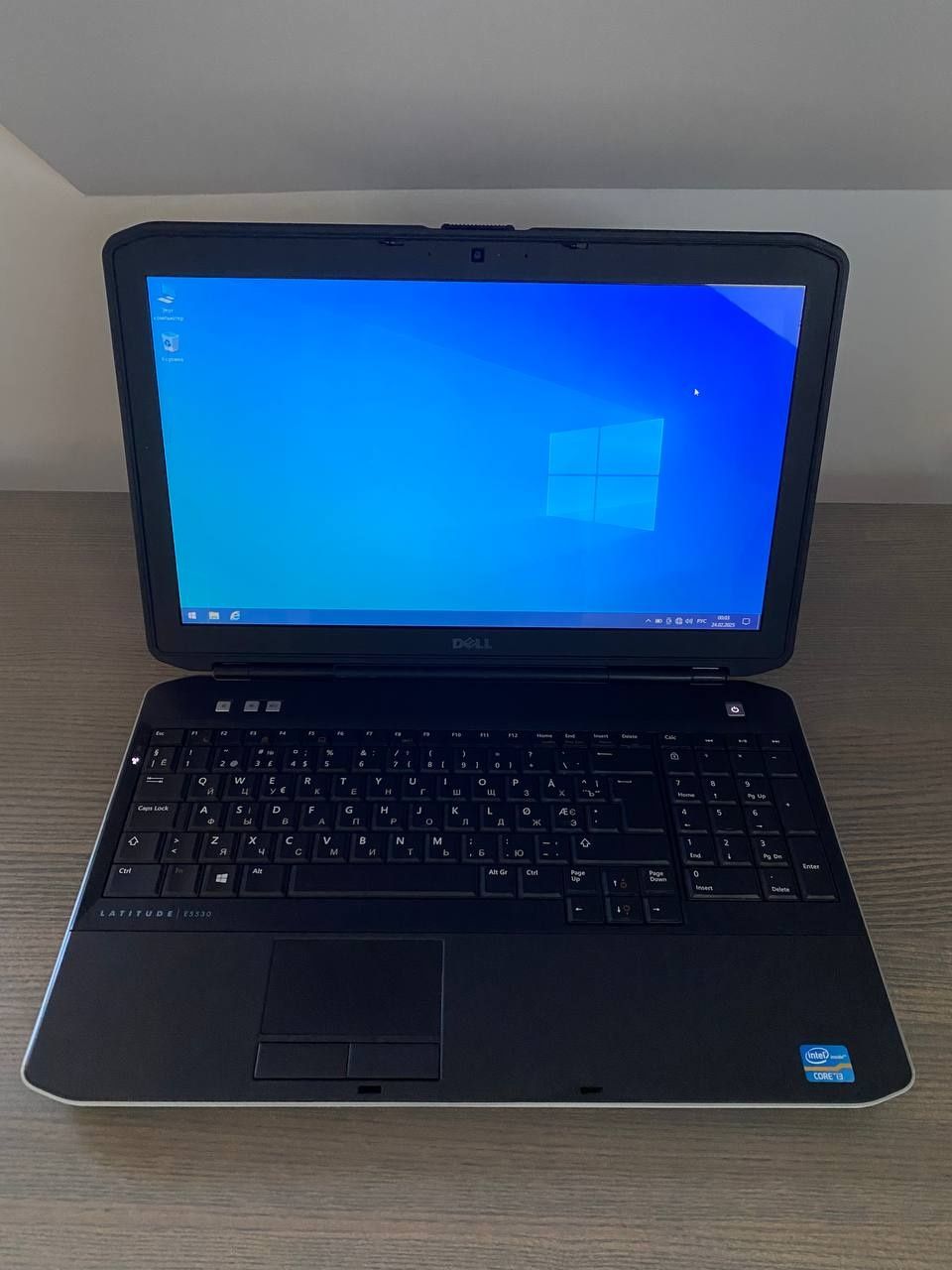 Latitude E5530

8 GB ОЗУ

Intel core i5-2430M 2.40GHz, 2 ядра, 4 логич