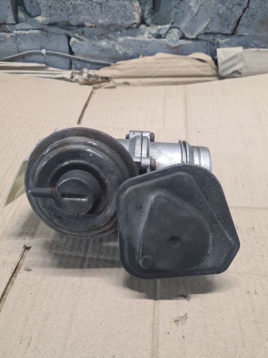 Дросільна заслонка Дросельна заслінка BMW E83 E87 E90 E91 779148103