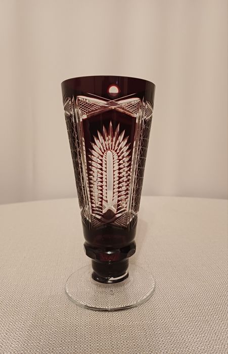 Dla Pana Adama wazon rubinowy