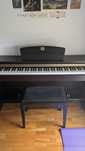 Piano Yamaha Clarinova CLP-220