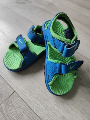 Sandały Nike r. 23,5