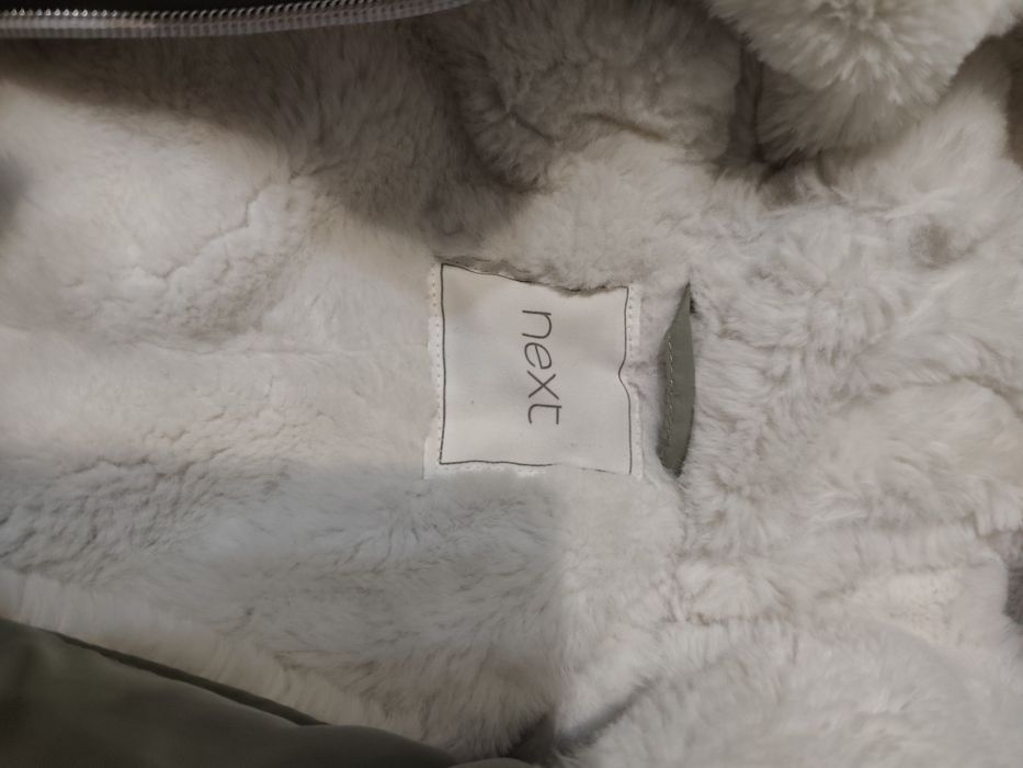 Тепленька куртка next