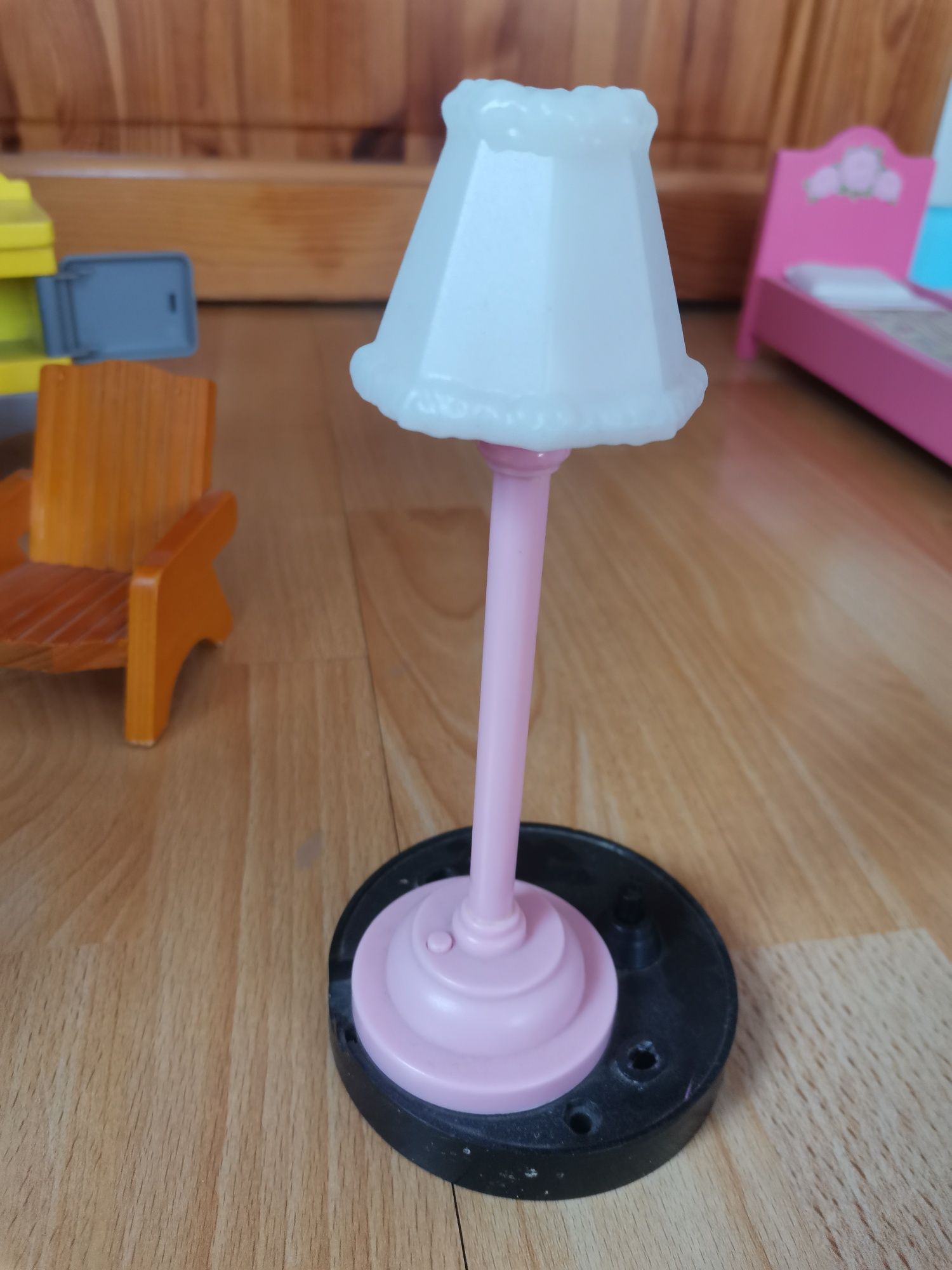 Domek dla lalek duży z windą dla Barbie