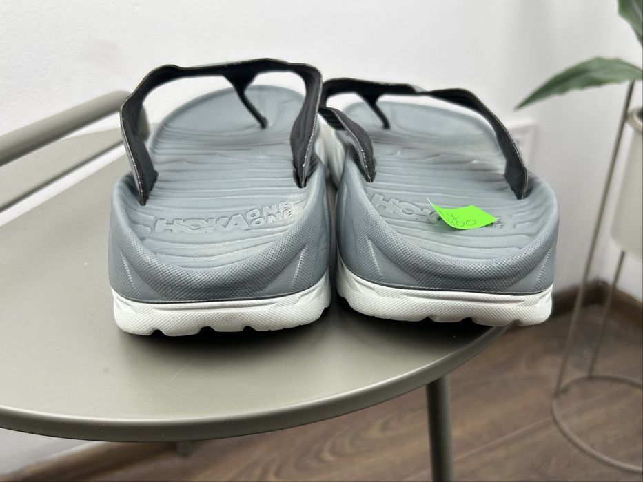 Оригінал! Тапочки шльопки вєтнамки Hoka Refovery Flip 47 розмір 03840