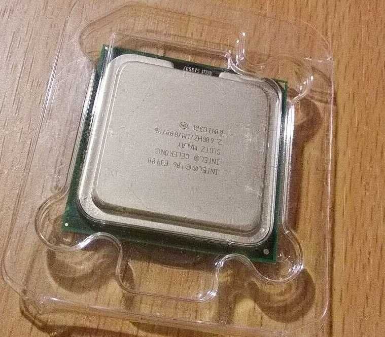 CPU Intel s775 Celeron E3300 (2 ядра, Wolfdale/2.5GHz/800MHz/1MB L2)