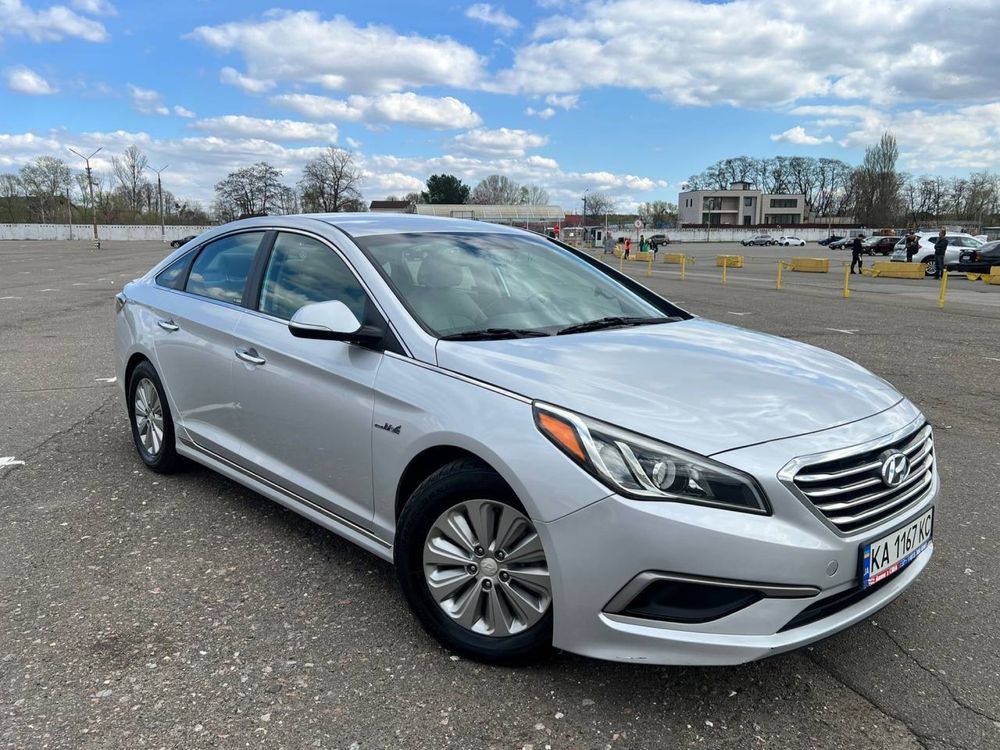 hyundai sonata hybrid 2016 року