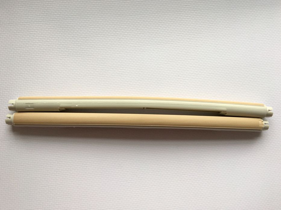 Дві жердинки для хвилястих папуг та канарок. Ferplast Comfort.