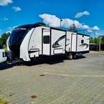 przyczepa kempingowa Grand Designe Reflection 315RLTS Fendt Hobby,