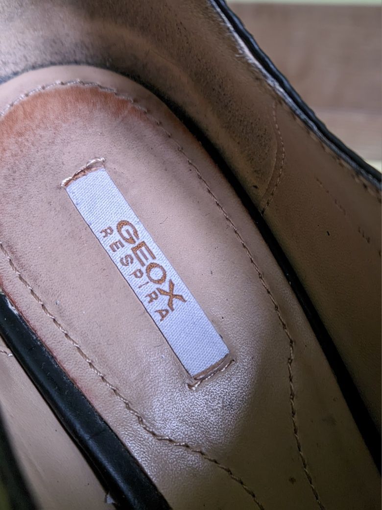 Женские туфли GEOX, кожа, 38 размер.