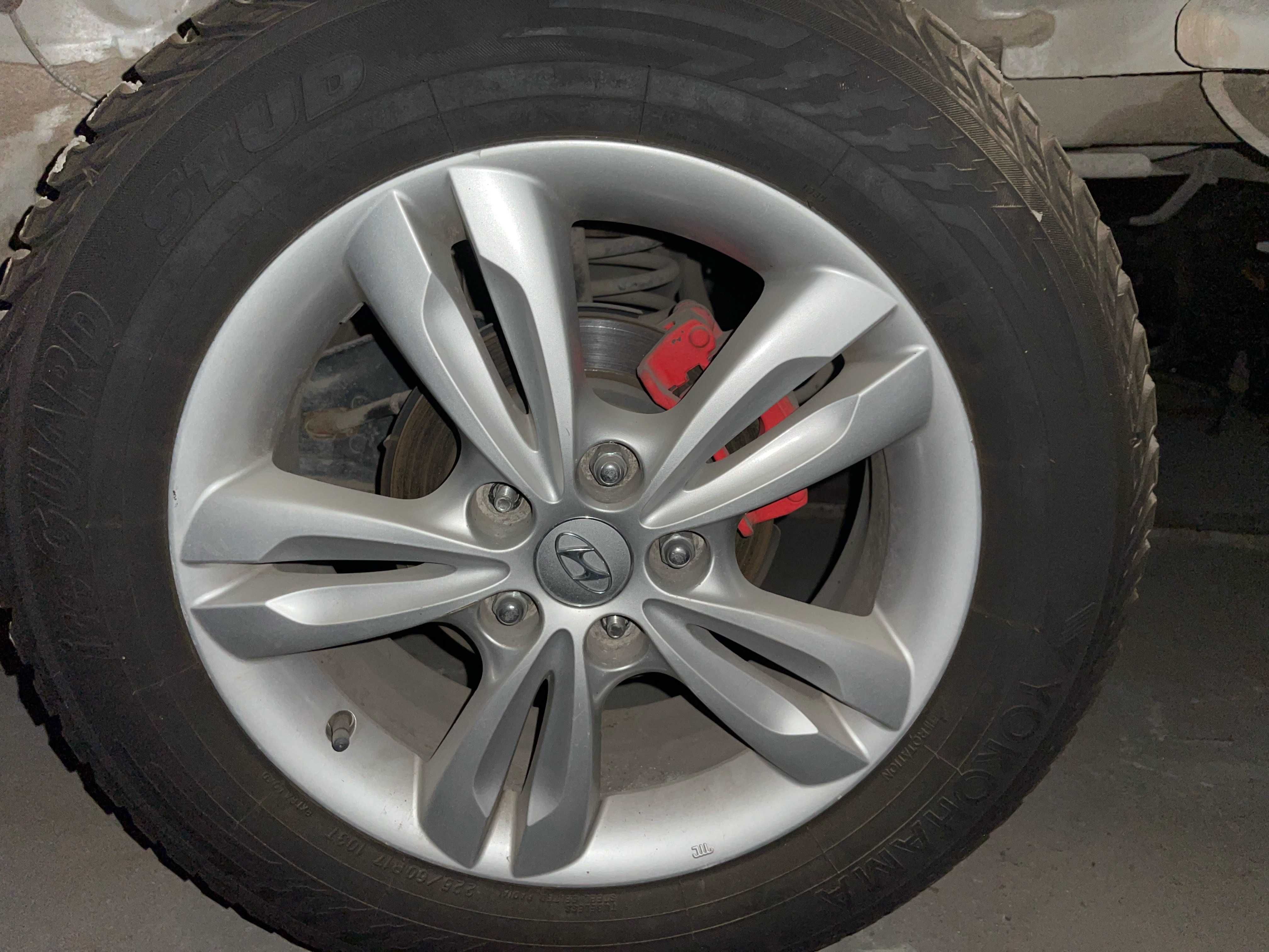 Колеса в сборе Hyundai IX35 на зимней резине 225/60/R17