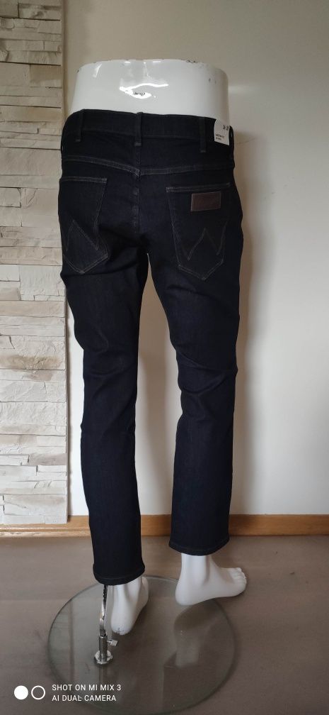 Wrangler Larston Dark Rinse męskie jeansy rozm 36/30 jak 36/29