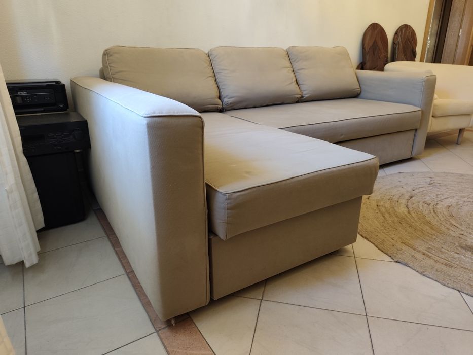 Sofá-cama com chaise longue IKEA– Em excelente estado