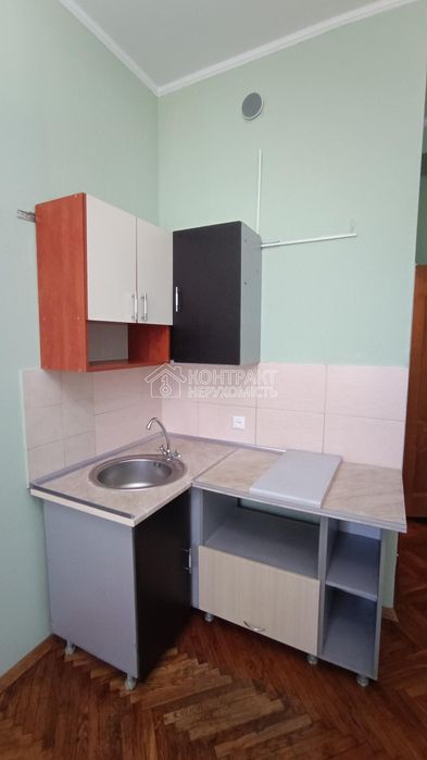 Продам гостинку у Холодногірському районі Торг