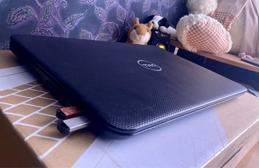 Ноутбук Dell Inspiron 3537