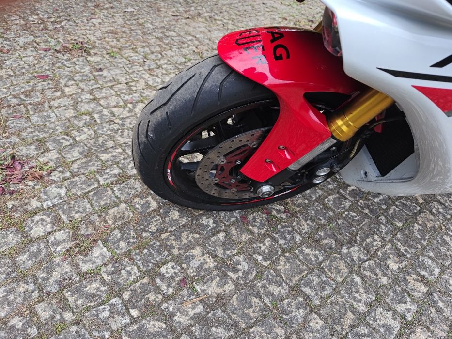 Yamaha yzf R1  2015