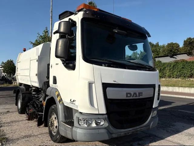 DAF LF Zamiatarka miejska uliczna dwustronna SCARAB 5,5 m3 Euro 6  zamiatarka 7.5t dmc drogowa myjka odkurzacz Merlin FAUN Bucher Karcher