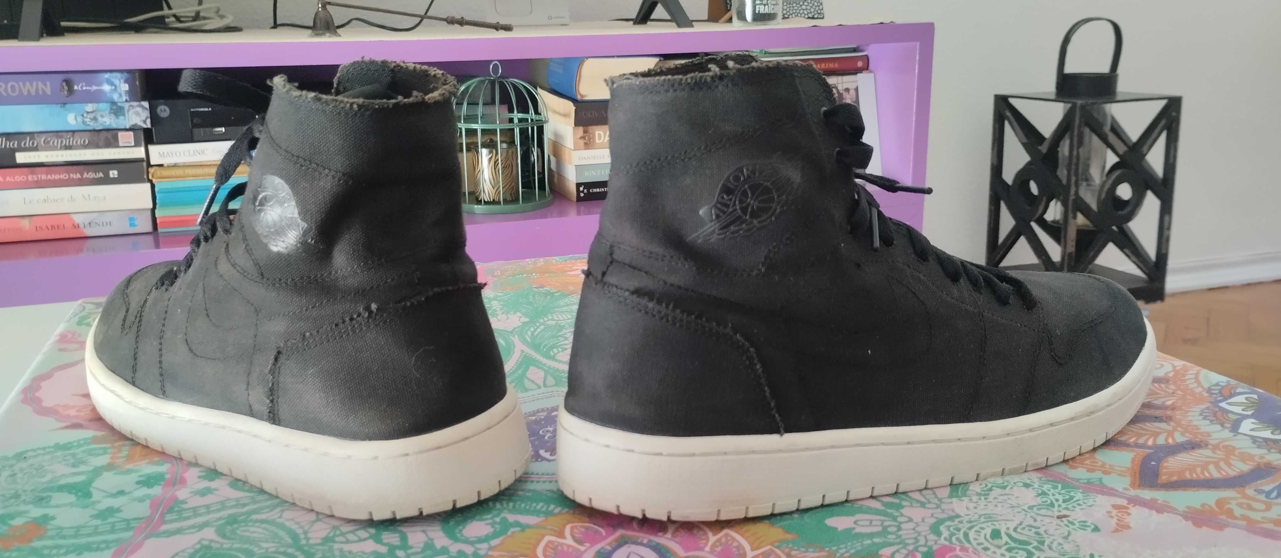 Nike air Jordan 1 High Retro Deconstructed Black