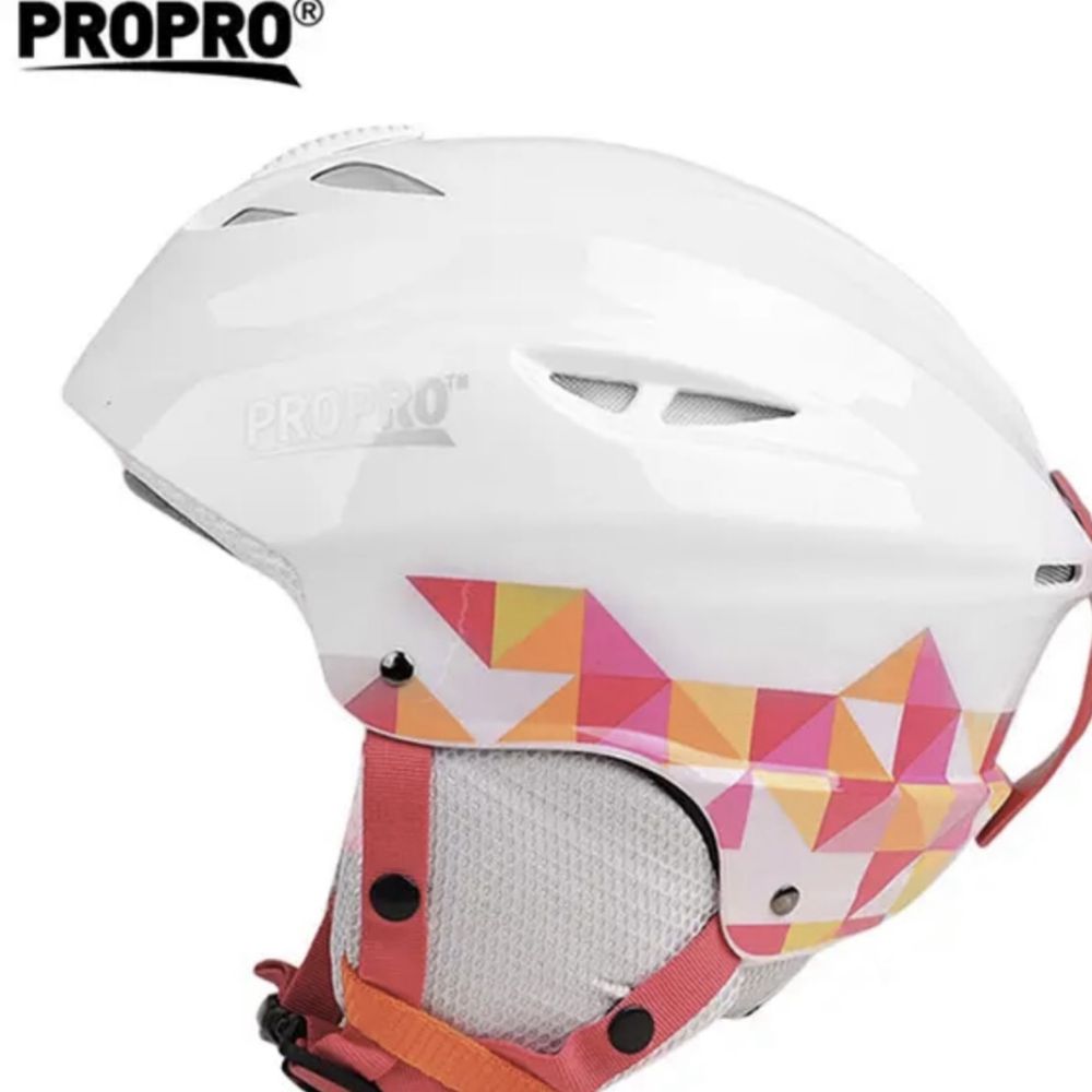 Жіночий гірськолижний / сноубордичний шолом Propro L