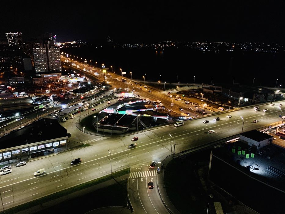 Романтичный люкс с видом на озеро. Харьковская, Лебединый-15-555.biz.ua