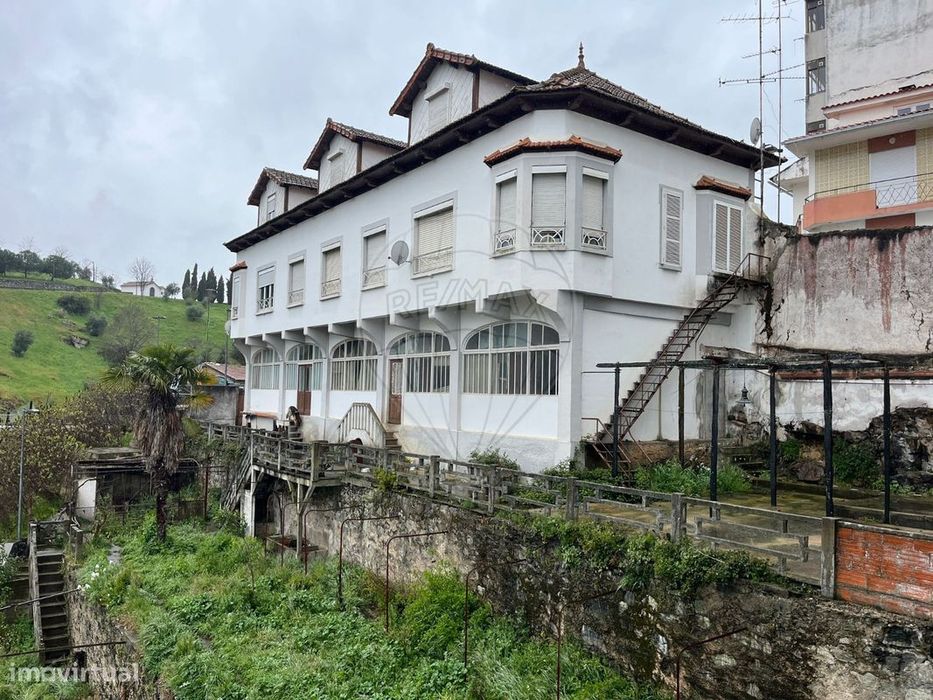 Moradia T7 para venda