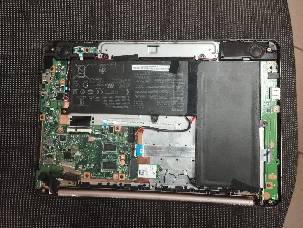 Ноутбук asus r209h по запчастинам