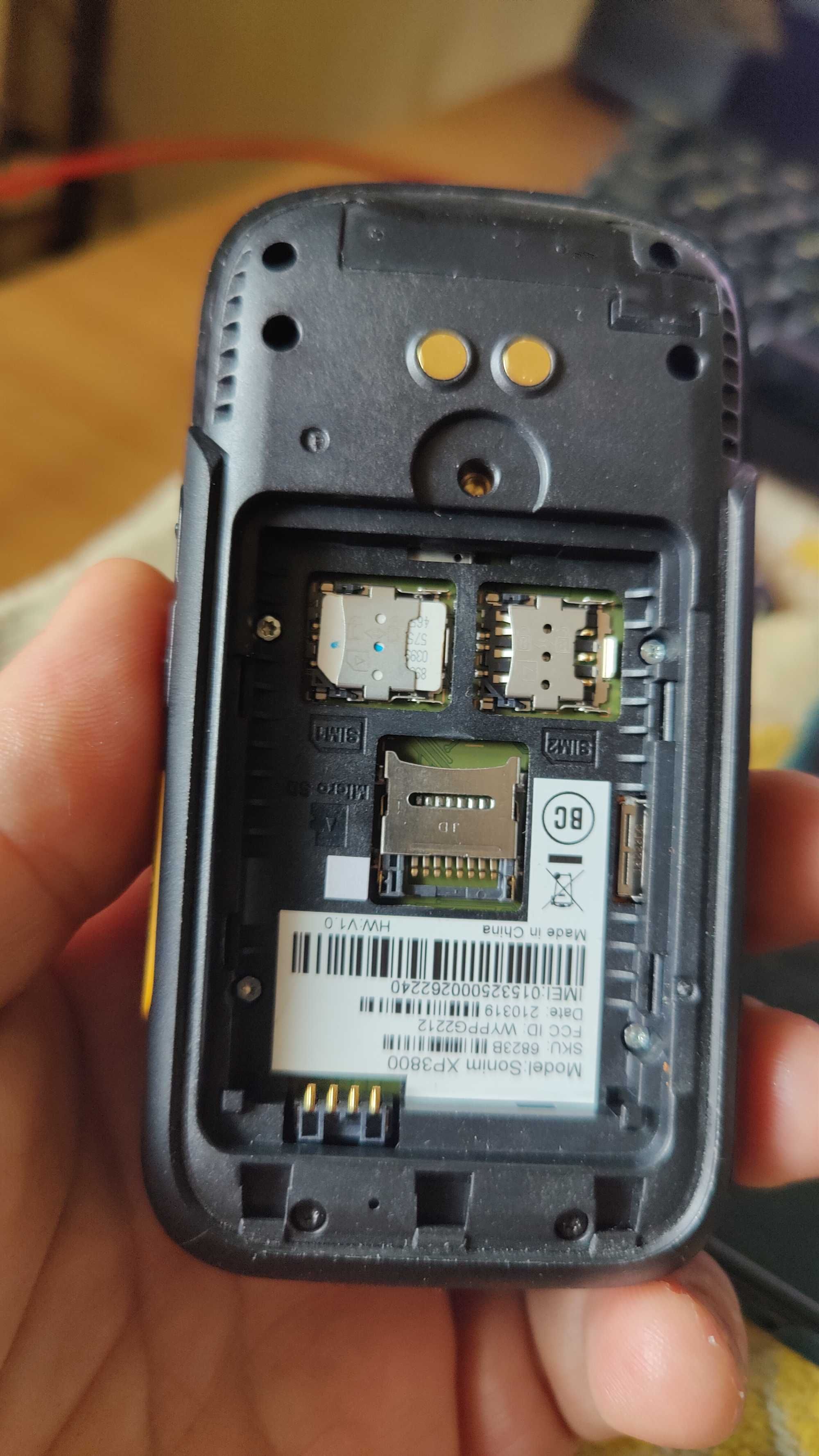 Sonim XP3 XP3800 4G LTE flip Phone IP68 АКЦИЯ !
