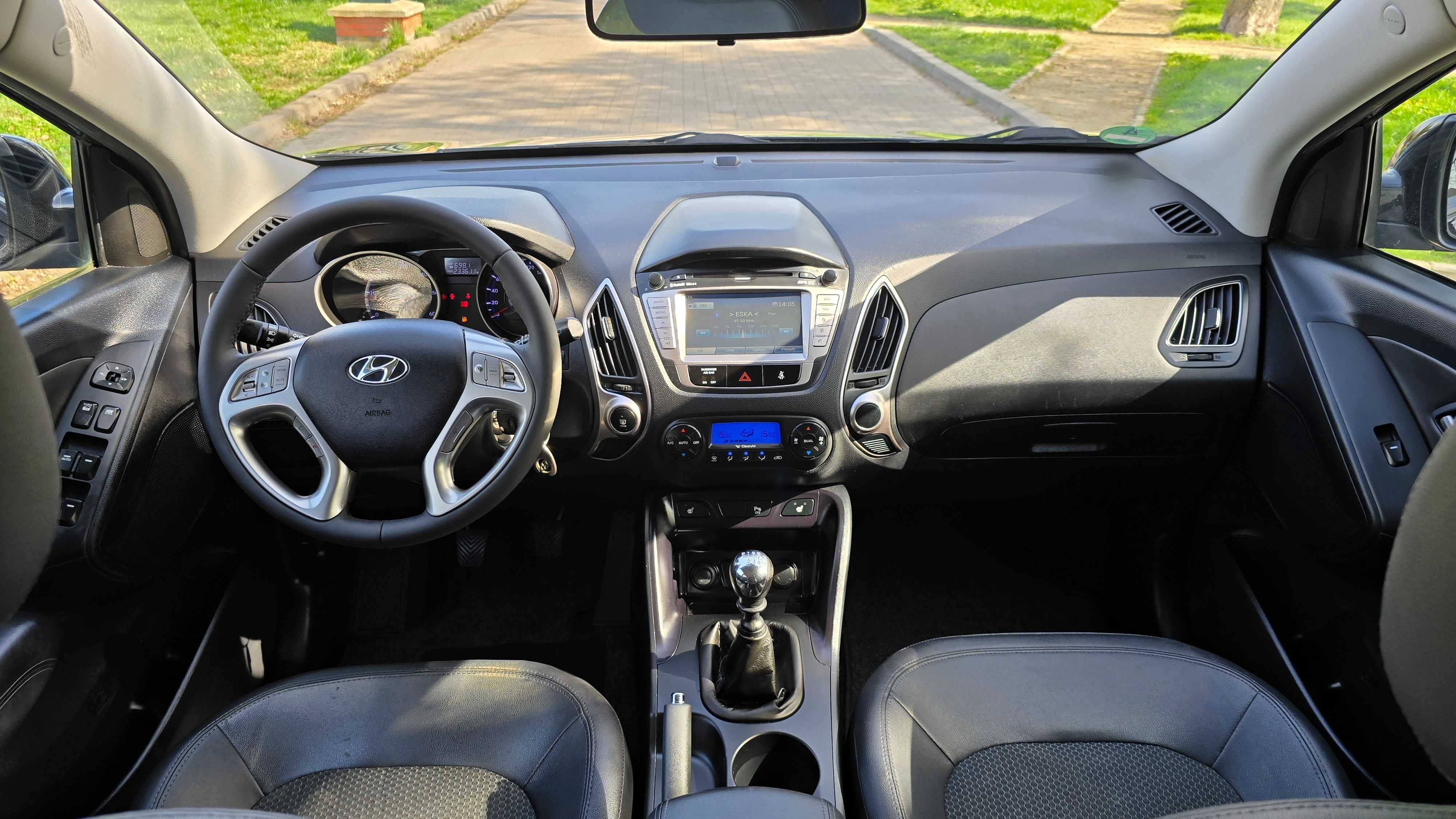 HYUNDAI ix35 2.0CRDI 136PS 4x4 1-wł. Navi Skóra Kamera PIĘKNY STAN