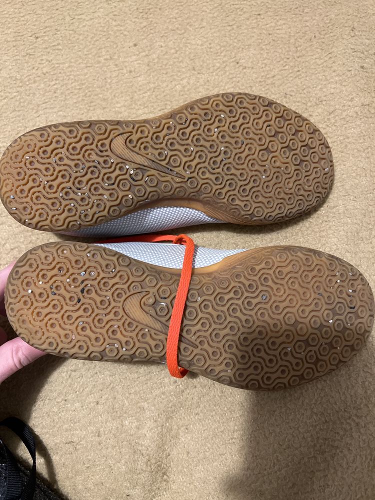 Nike Bravata II IC