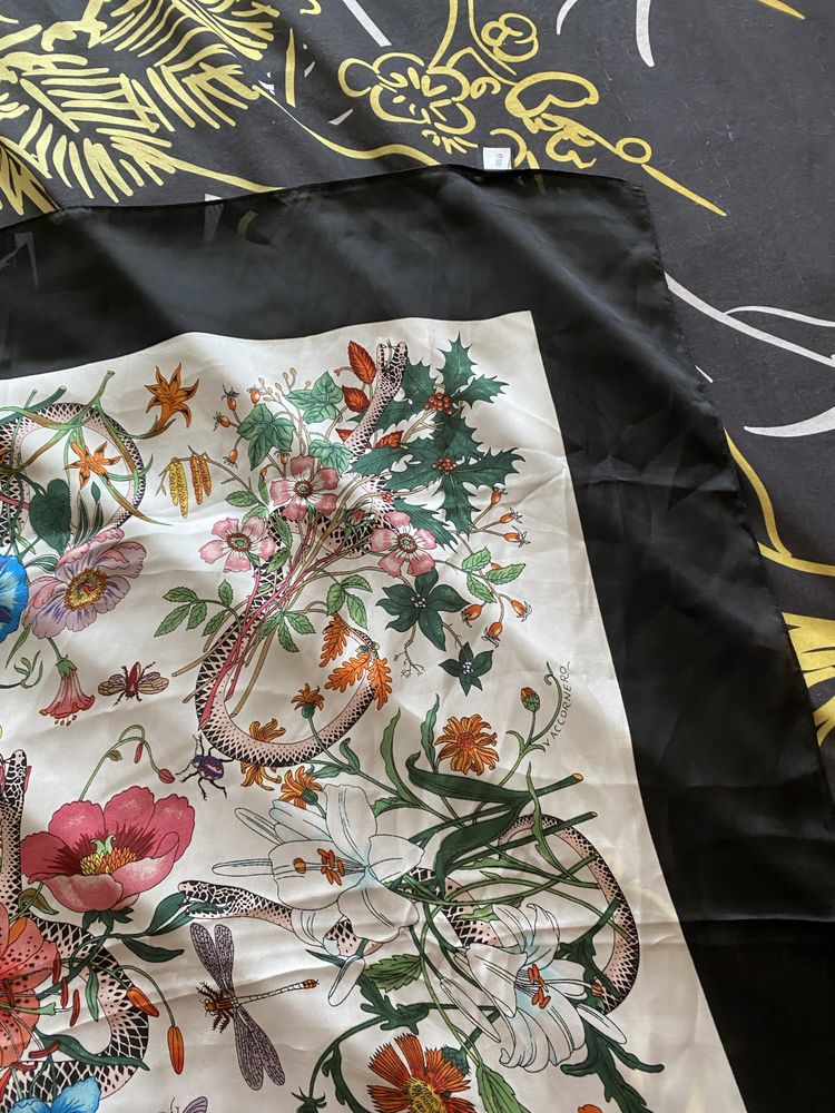 Gucci Flora Snake Foulard Silk Twill Scarf