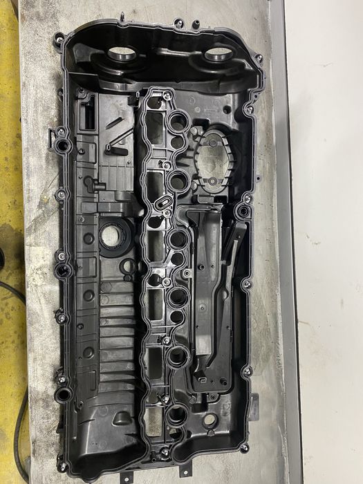 Клапанна кришка BMW B58B30d