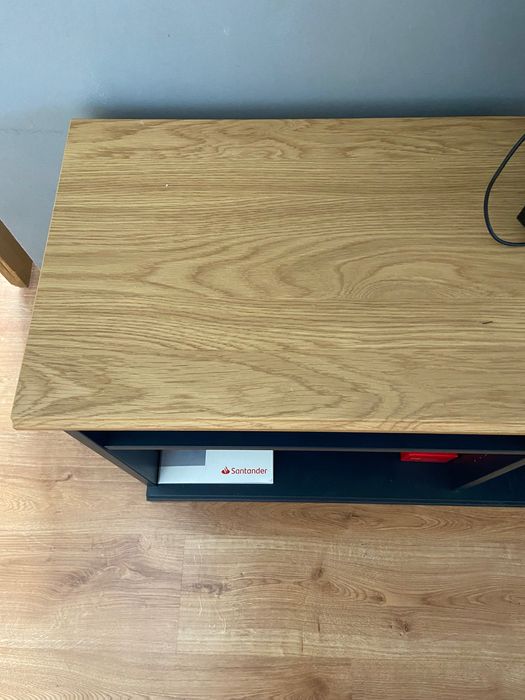 Móvel TV - Ikea SKRUVBY