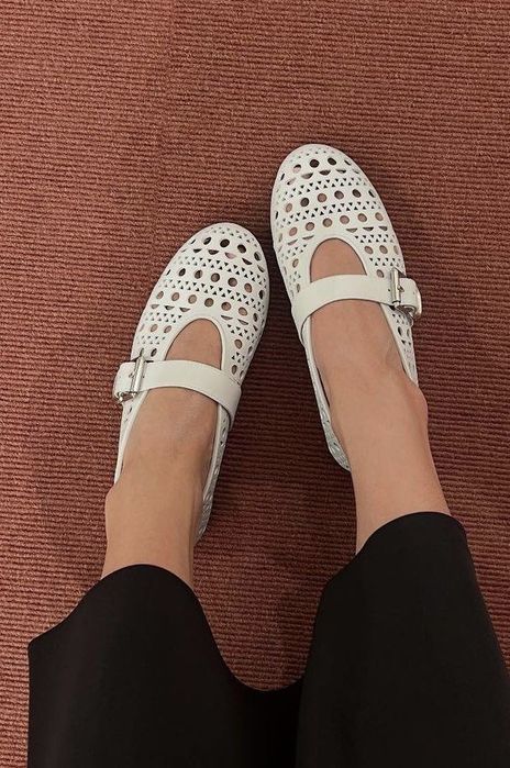 Балетки білі літні