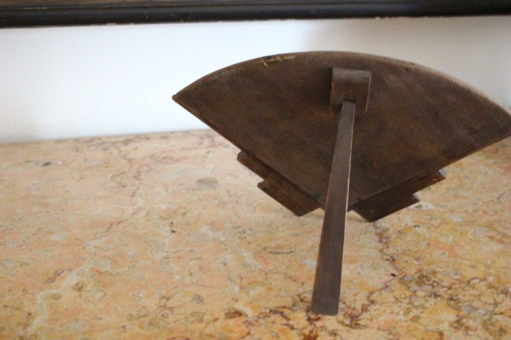 Espelho leque  com aplicações penso que em prata