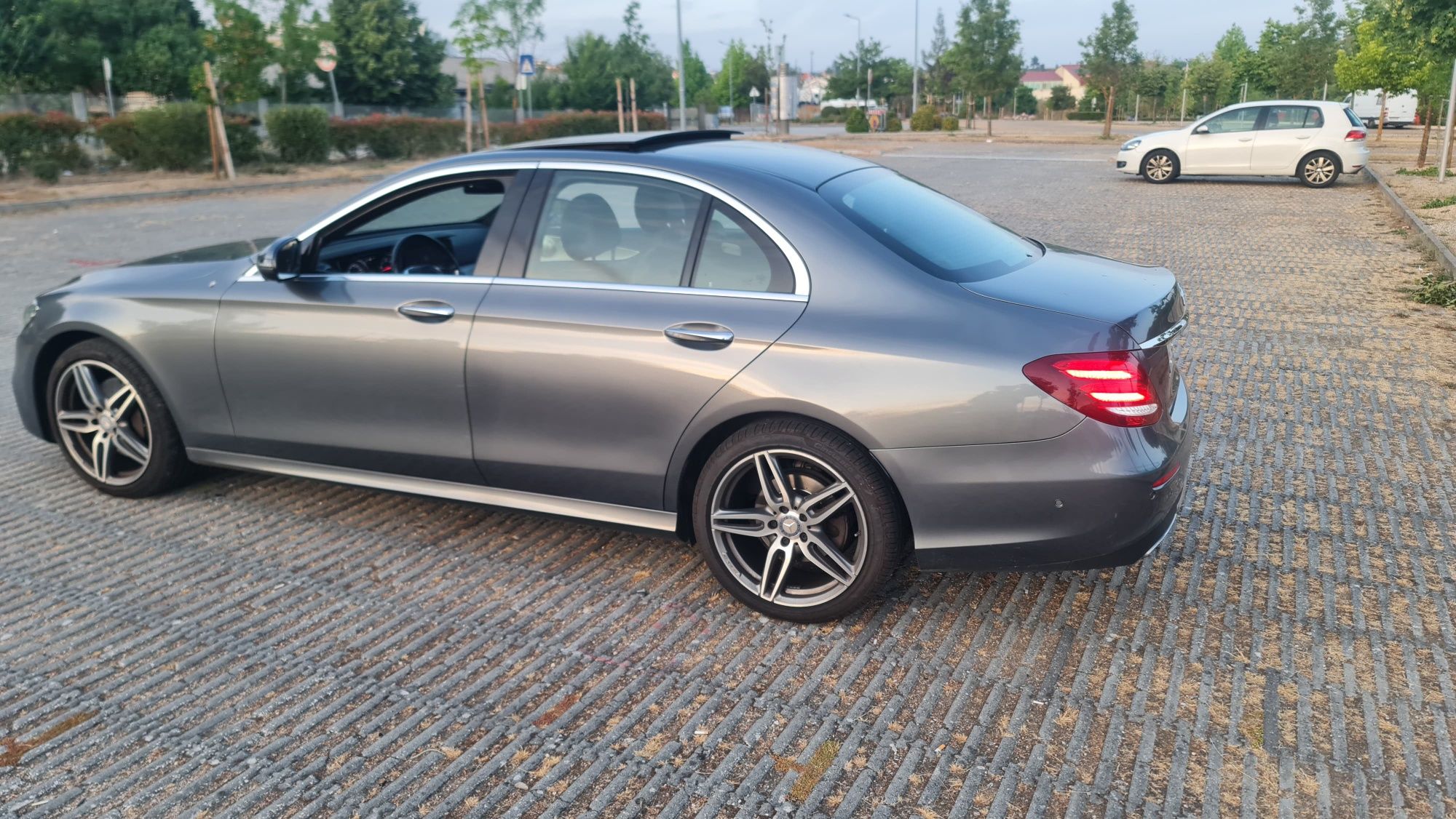 Mercedes benz E220D ainda na garantia