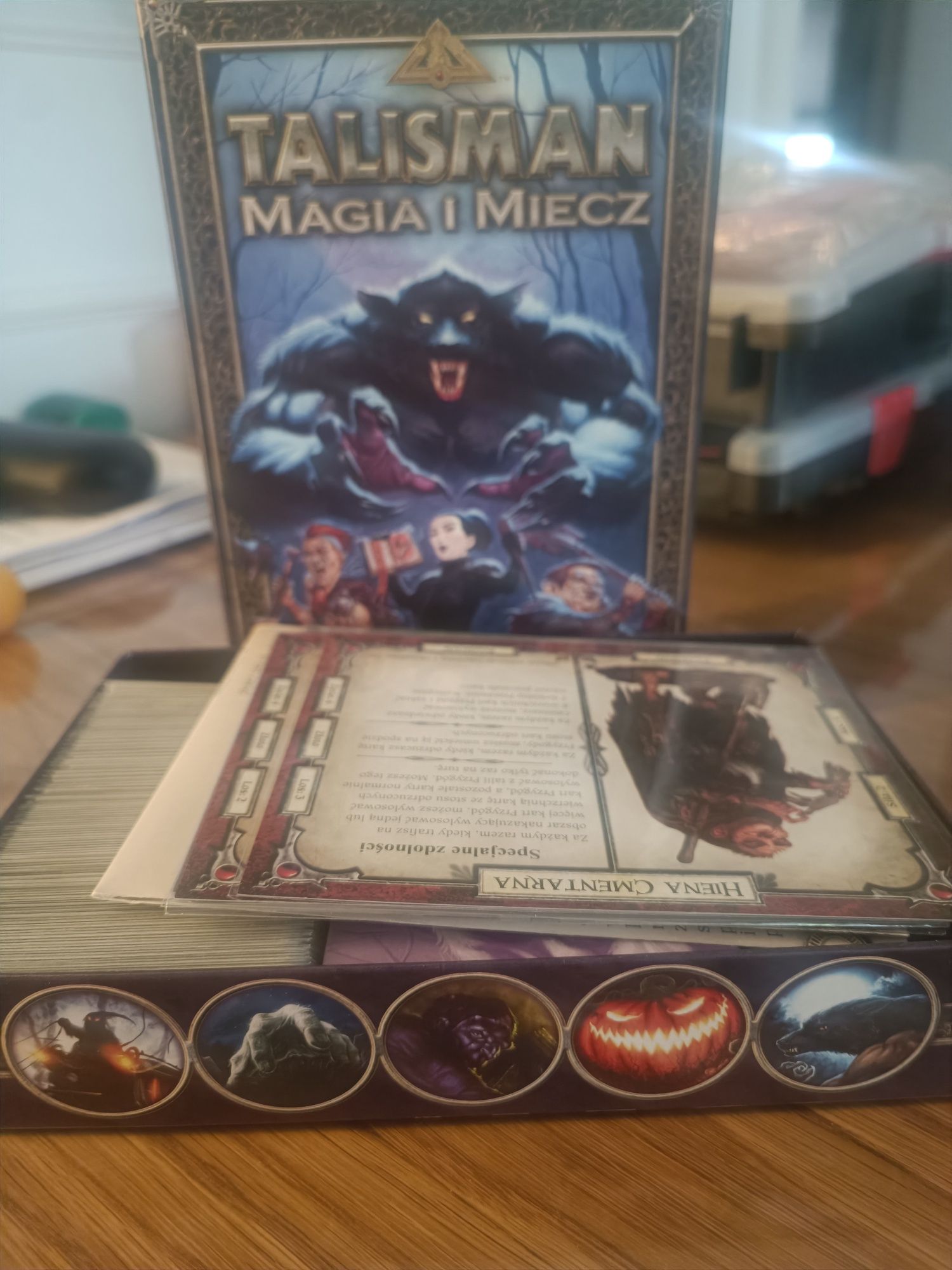 Talizman magia i miecz Wilkołak